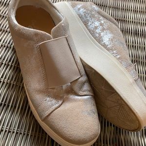 Dr Scholl’s Slides